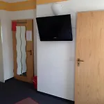 Hotell Goldener Hahn 2*