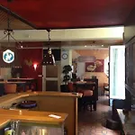 Hotell Goldener Hahn 2*