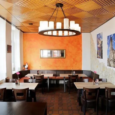 Goldener Hahn מלון דיסבורג