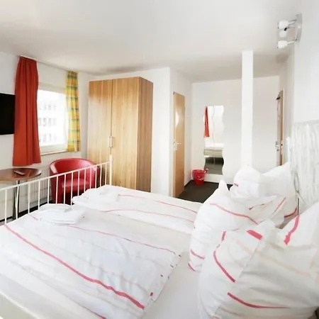 Hotell Goldener Hahn