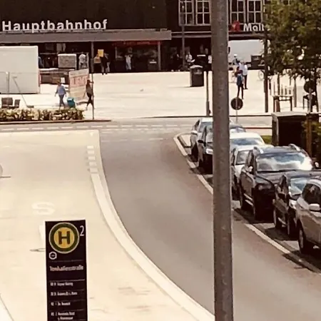 فندق Goldener Hahn 2*