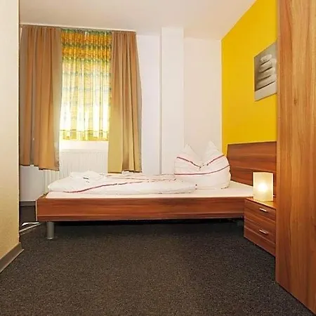 Szálloda Goldener Hahn 2*