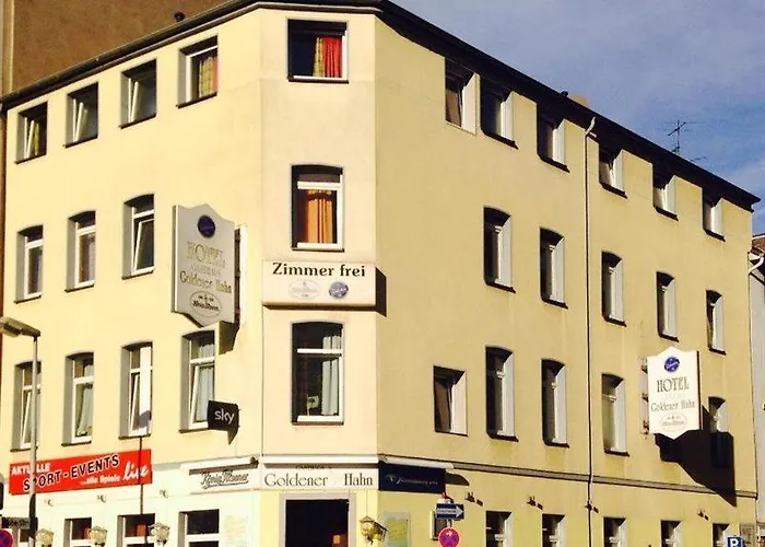 מלון Goldener Hahn