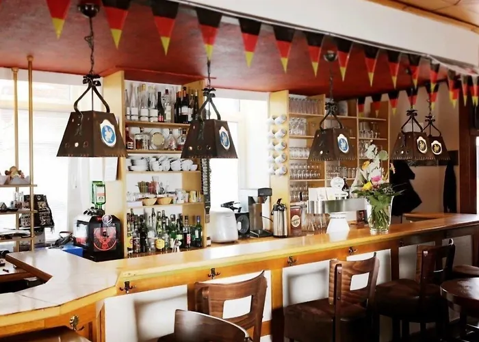 Hotel Goldener Hahn 2*