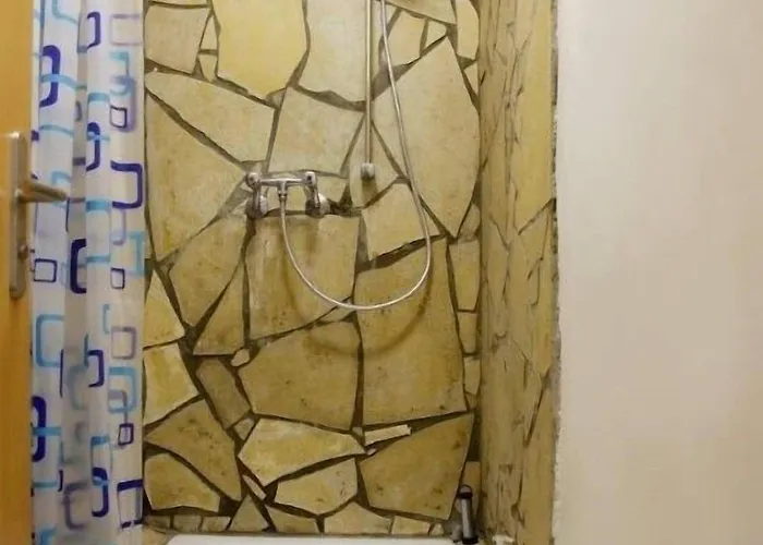 מלון Goldener Hahn