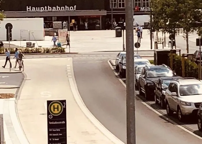 מלון Goldener Hahn 2*