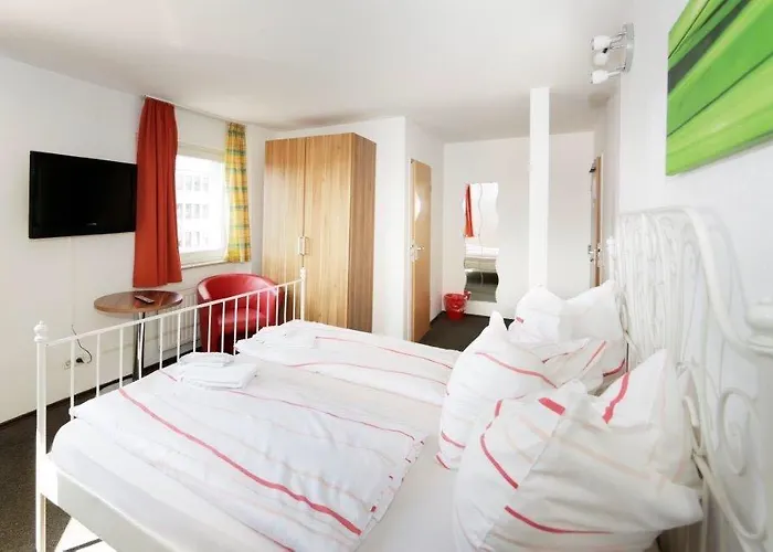 Goldener Hahn מלון דיסבורג